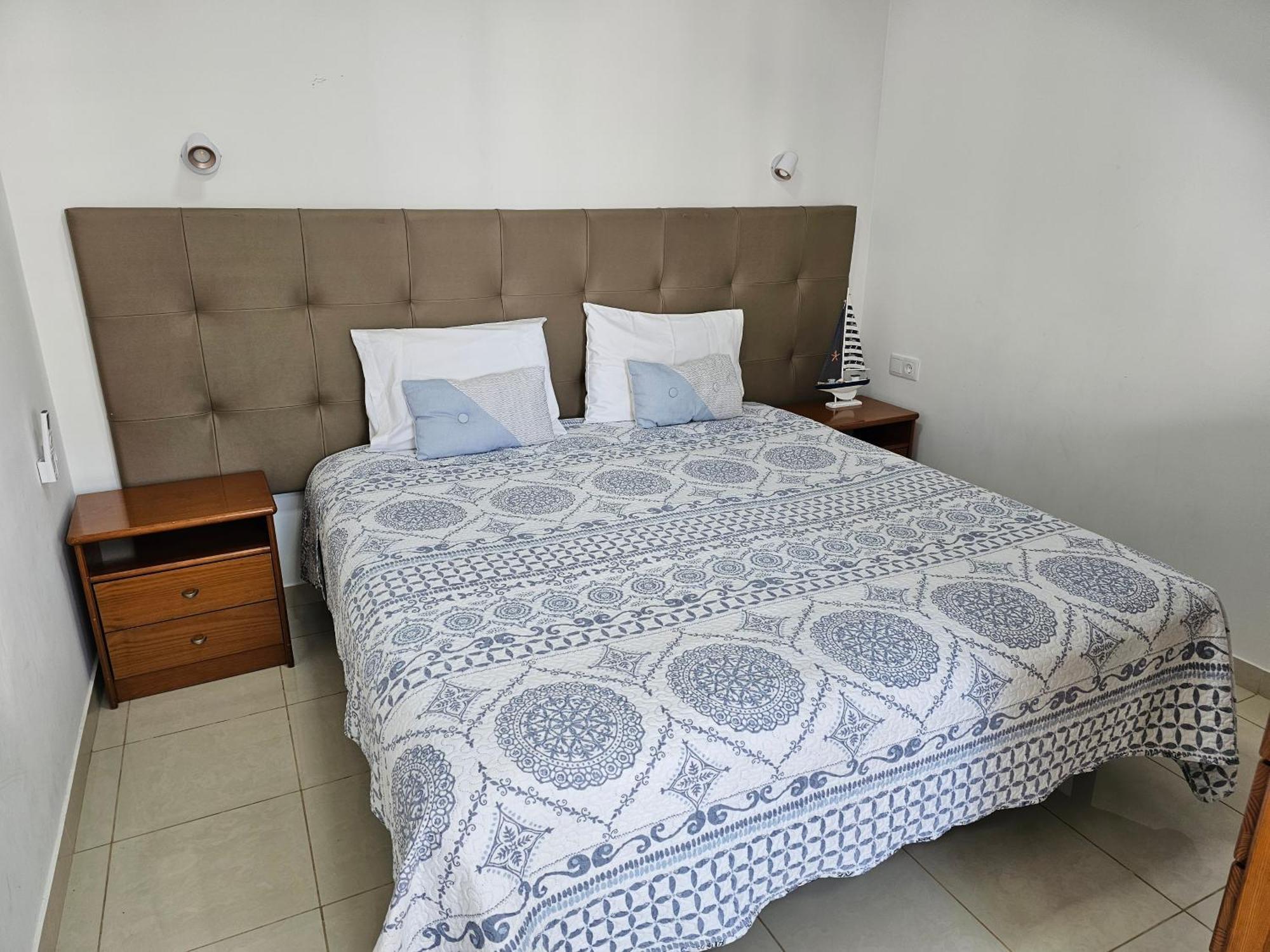 Apartamentos Navio Azul Funchal (Madeira) Quarto foto