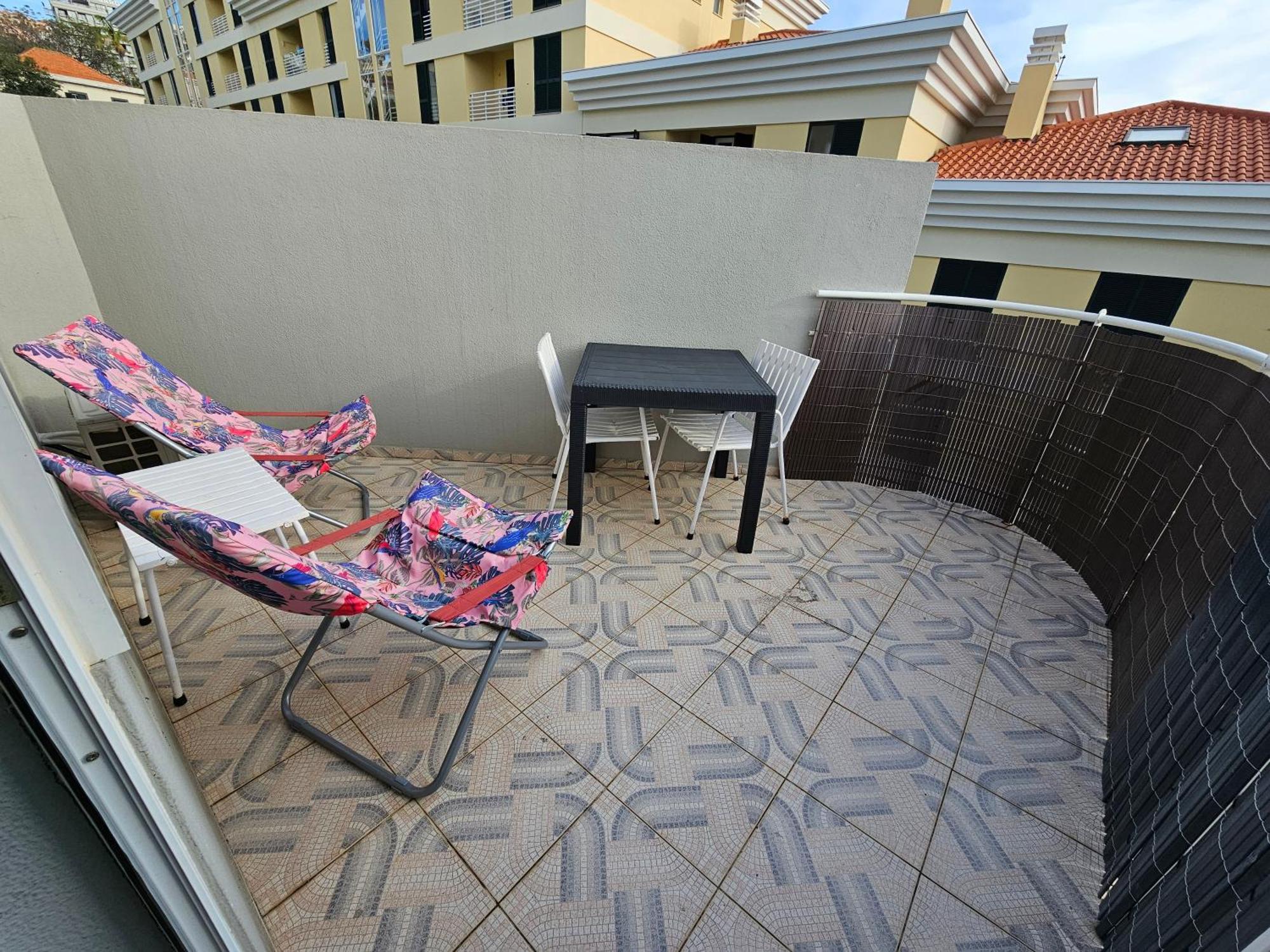 Apartamentos Navio Azul Funchal (Madeira) Quarto foto